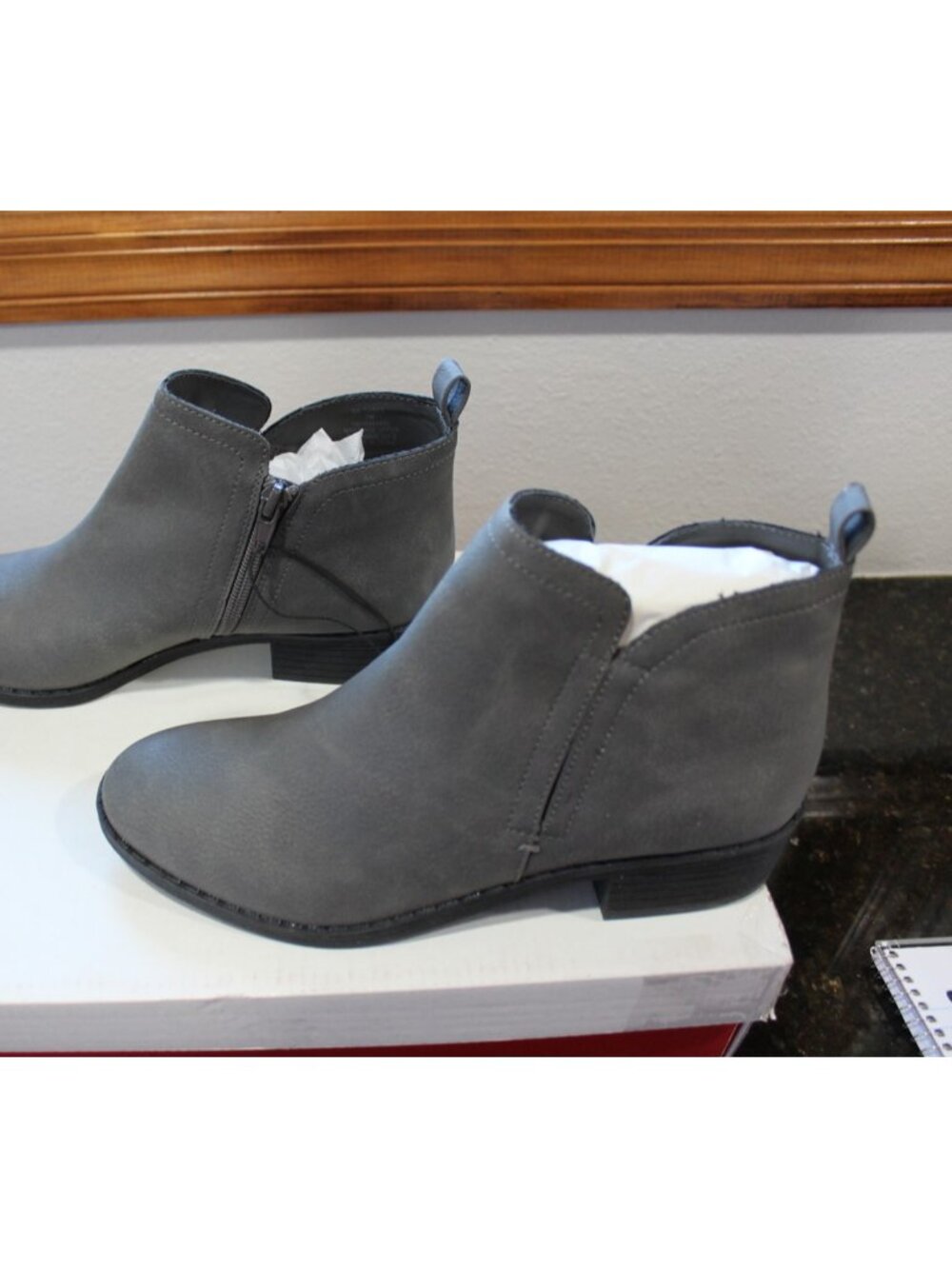 Women's Shoes Sun & Stone Booties Gray Faux Leather Side Zip Low Heel Size 7